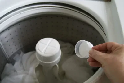 adding-boric-acid-to-the-washing-machine.webp adding-boric-acid-to-the-washing-machine.webp